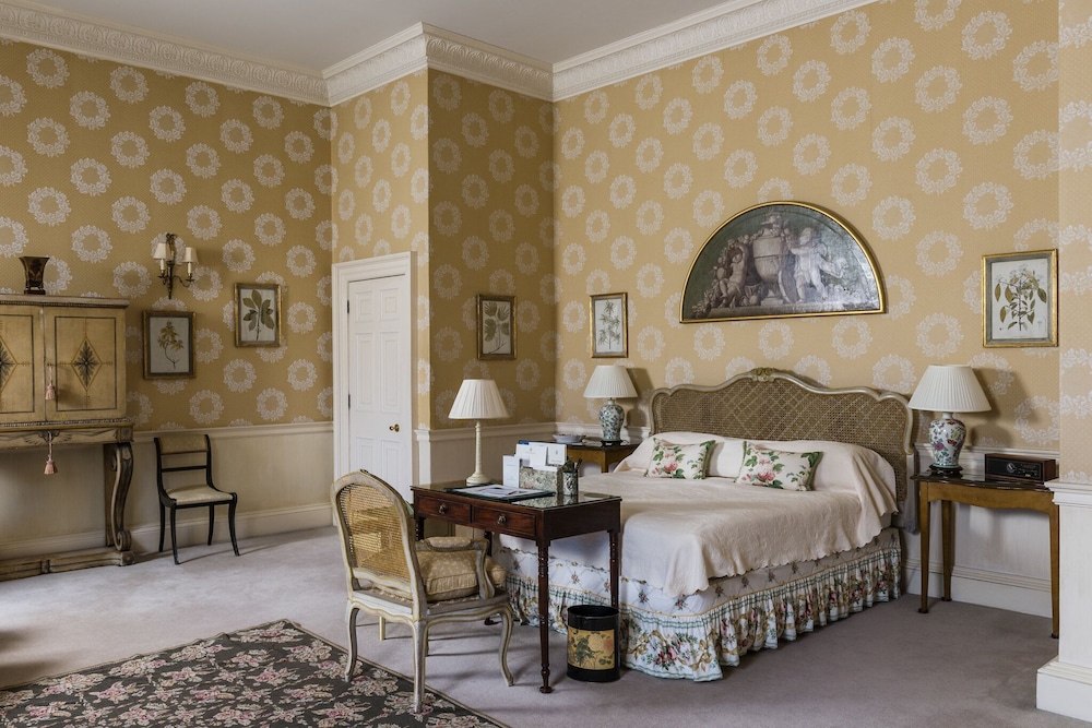 Hartwell House Amp Spa 58/70