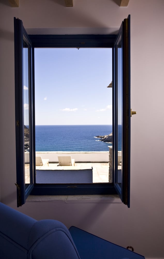 AEGEA BLUE CYCLADITIC RESORT(FOMERLY AEGEA BLUE VILLAS AND SUITES) 19/72
