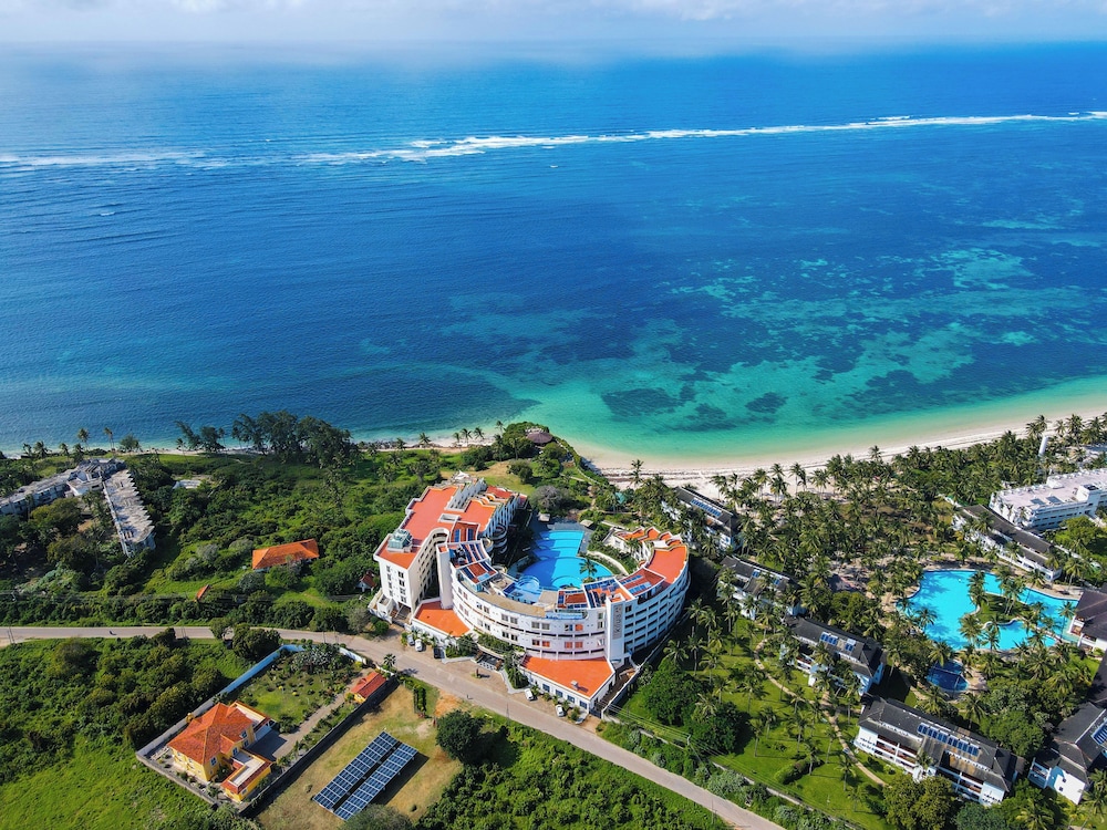 Kilua Beach Resort 56/60