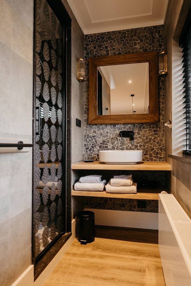 Badhotel Rockanje & Brasserie Lodgers 47/47