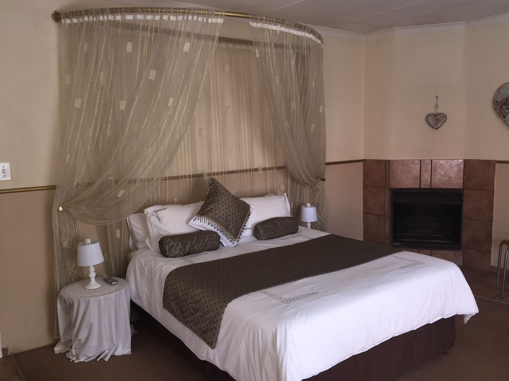 HONEYMOON, SUITE