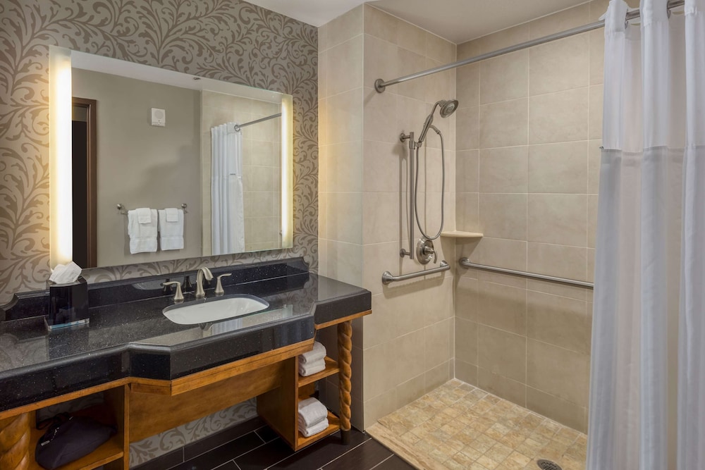 Wyndham Grand Orlando Resort Bonnet Creek 16/52