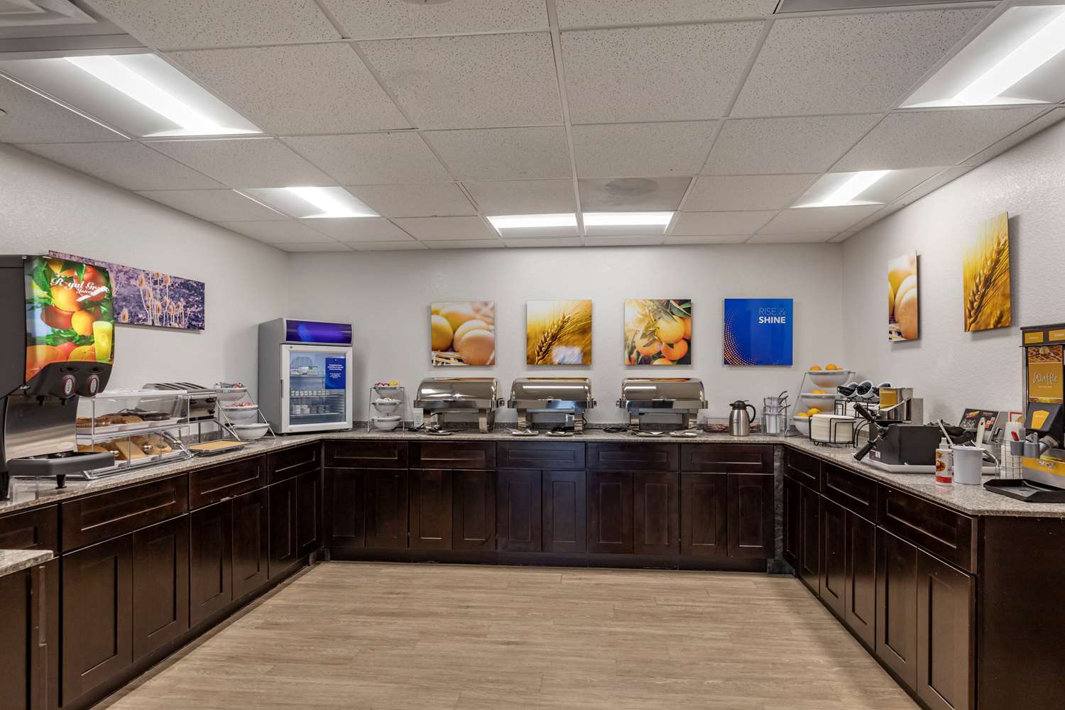 Comfort Inn & Suites Bennett 10/14