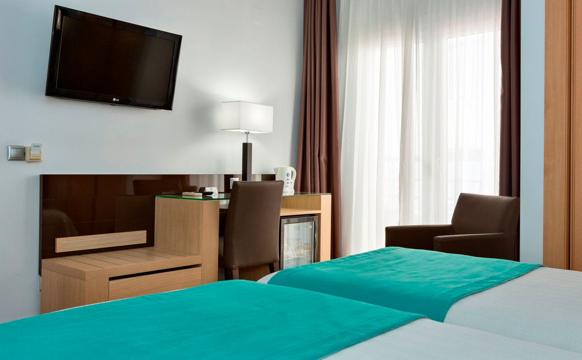Standard, Double or Twin Bed