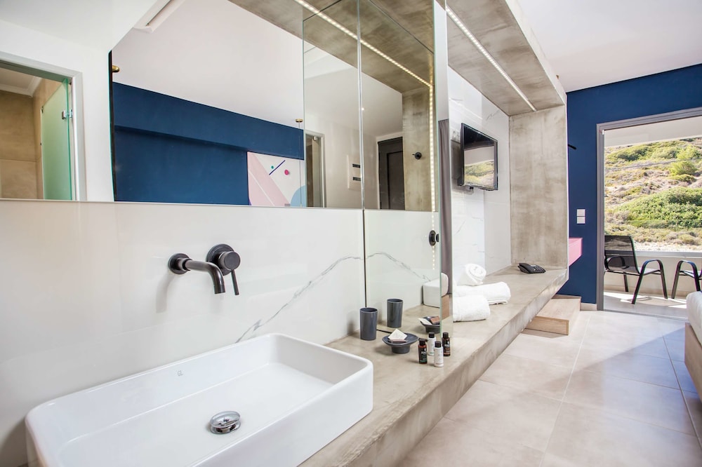 Madison Boutique Hotel 37/38