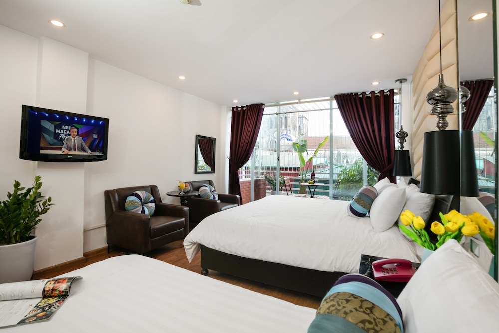Splendid Holiday Hotel 19/50