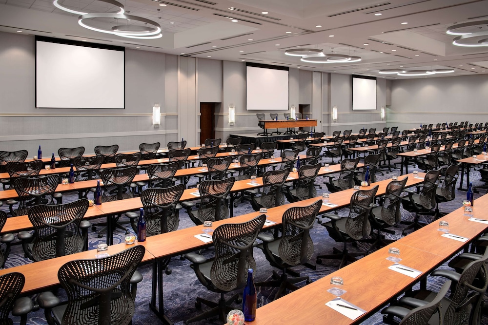 Hyatt Regency Dulles 46/54