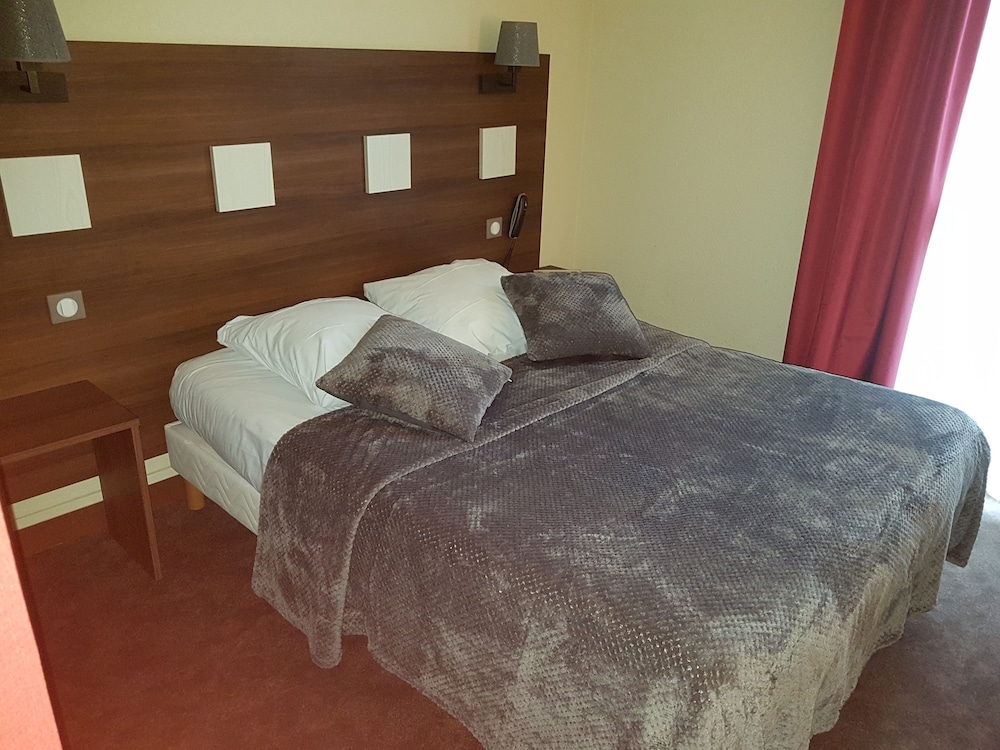 HOTEL ATOLL 27/64