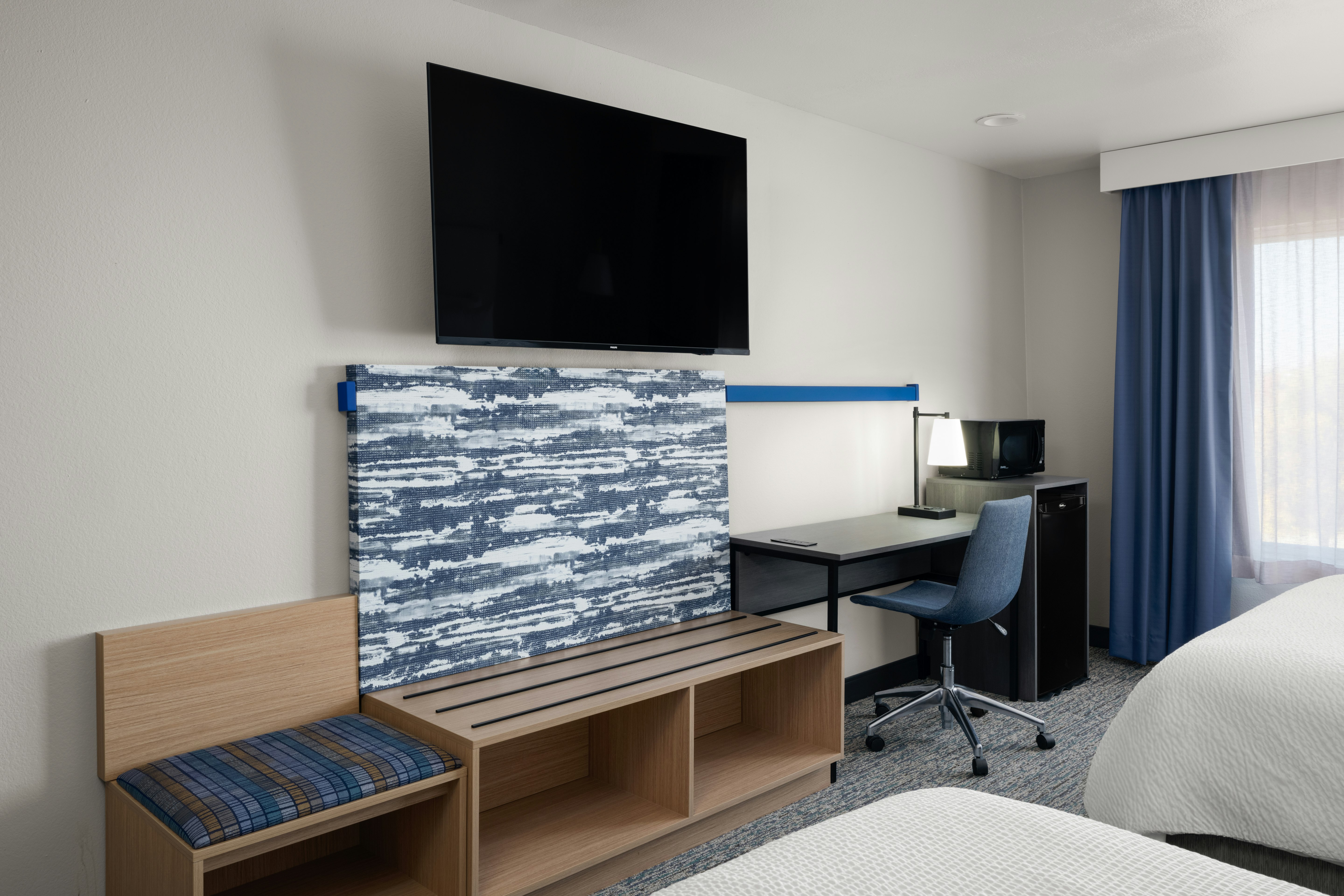 Holiday Inn Express Hotel And Suites Brookings 56/66