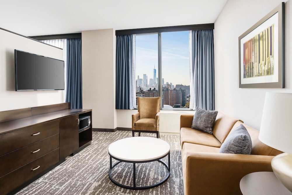 Fairfield by Marriott Inn & Suites New York Midtown Manhattan/Penn Station 23/33