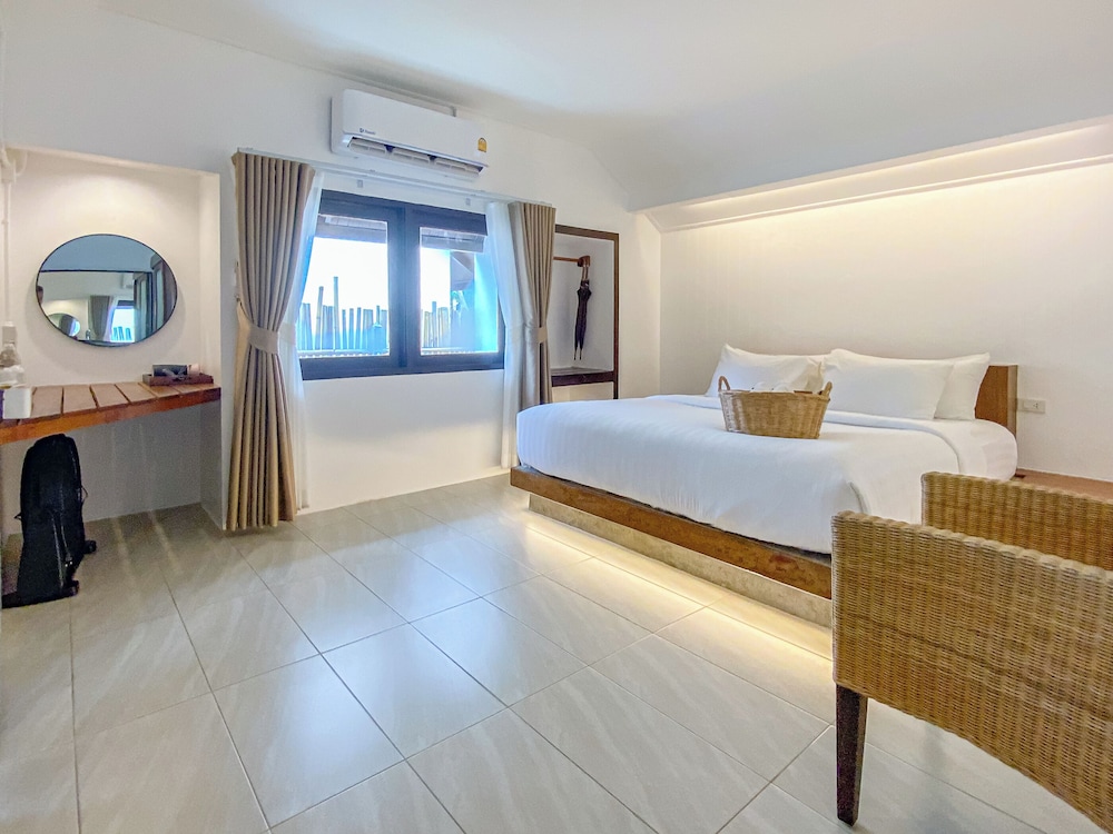 Chumphon Cabana 24/51