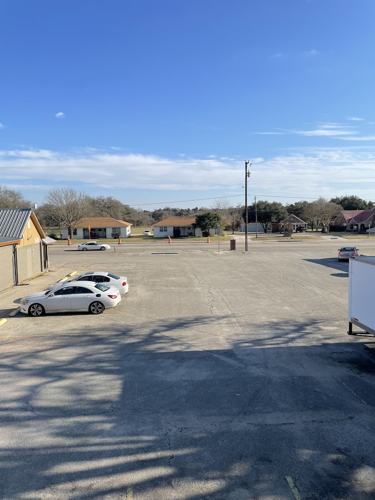 Rodeway Inn 14/17