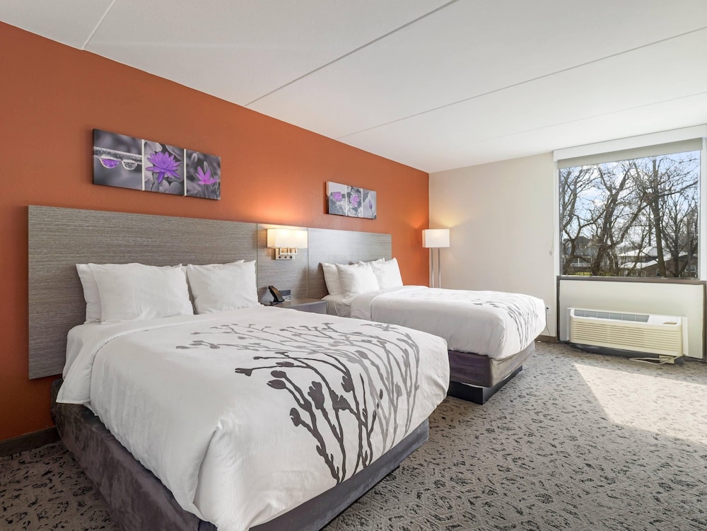 Sleep Inn Chambersburg 35/66