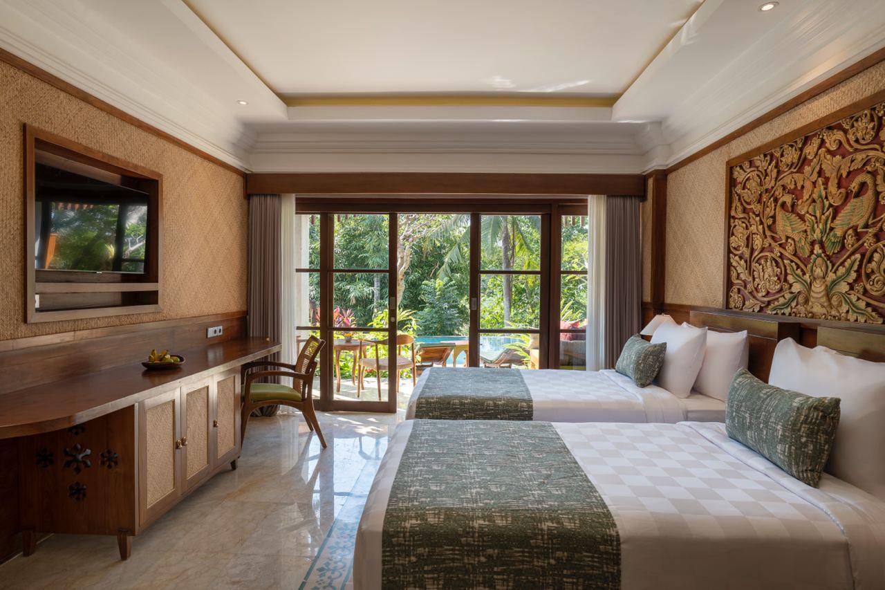 Room, Pool Access