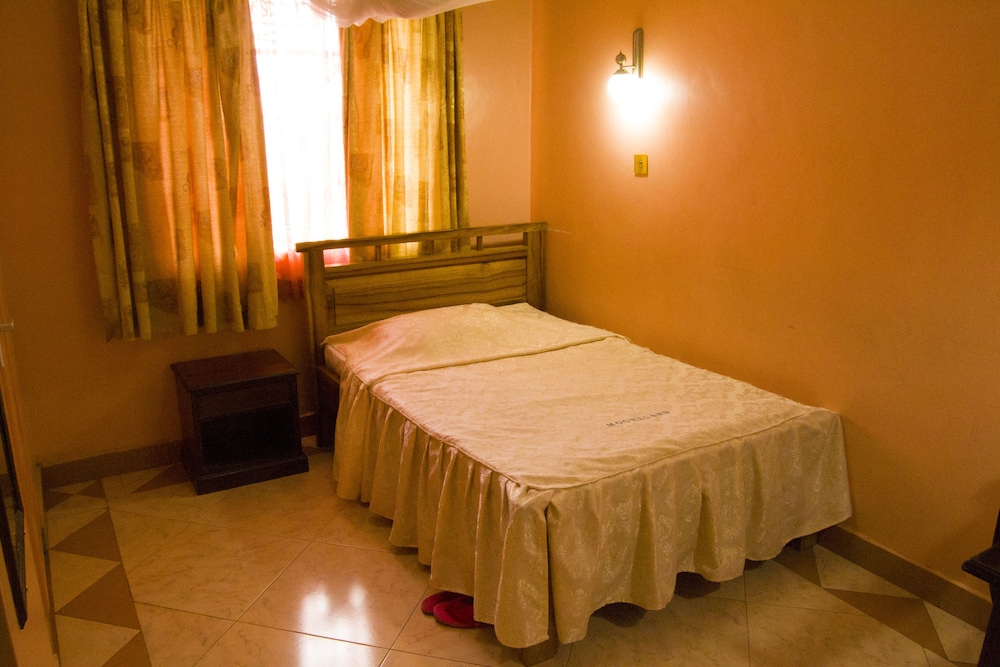 Mooreland Hotel Nairobi 20/37