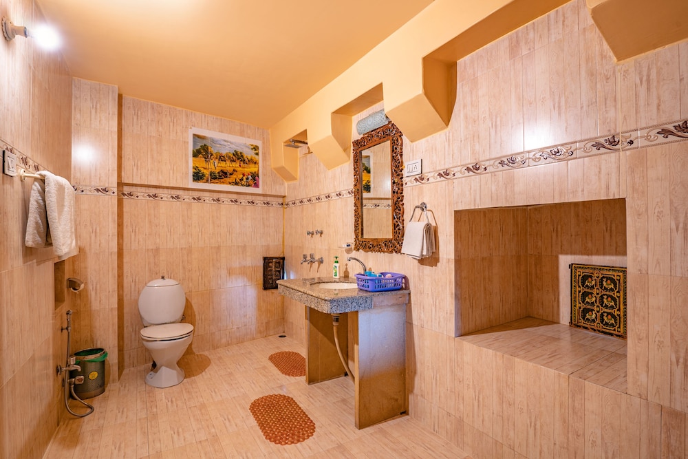 Garh Jaisal Haveli Hotel 37/37