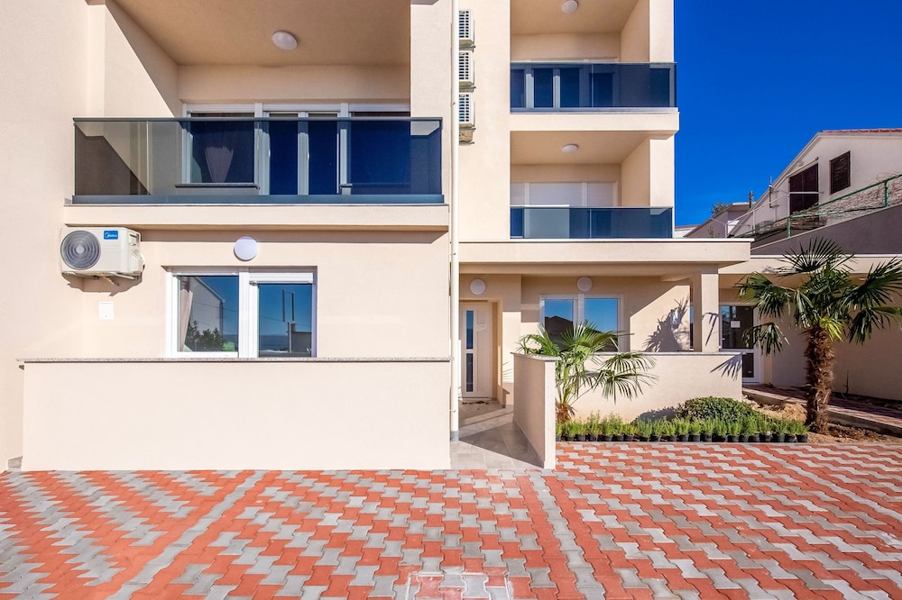 Villa Veronique 3/50