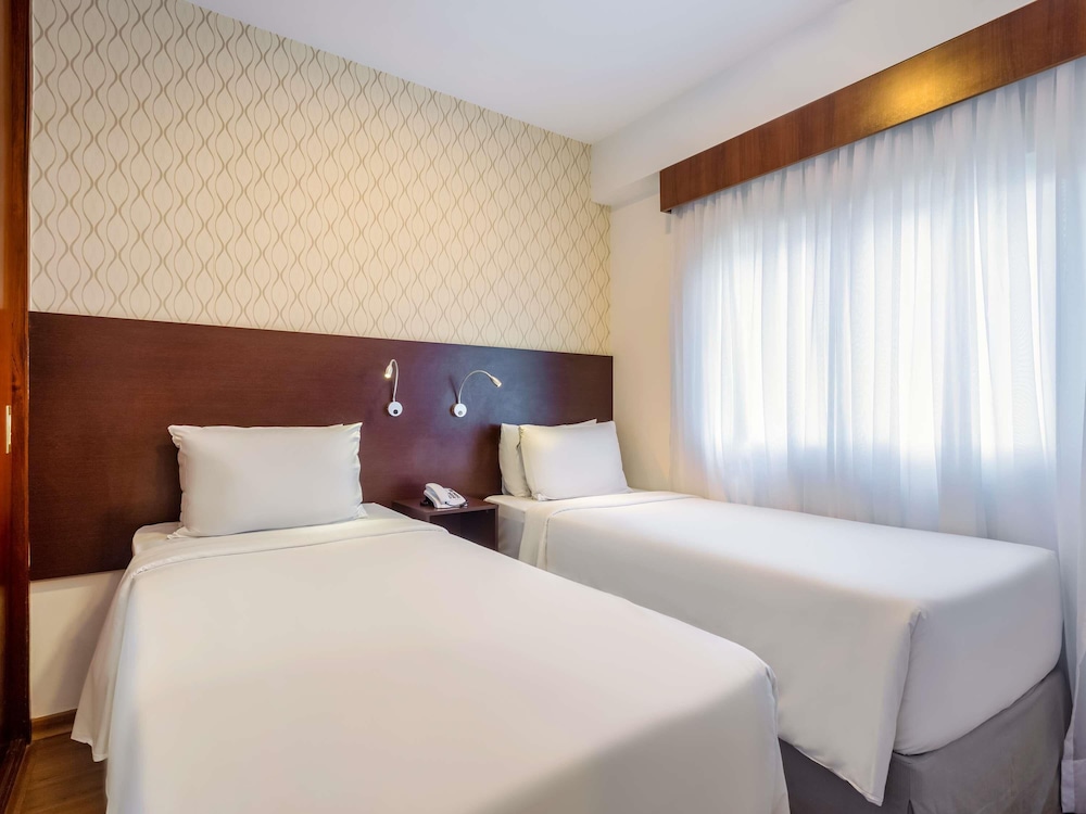 SUPERIOR, APARTMENT, TWIN BEDS