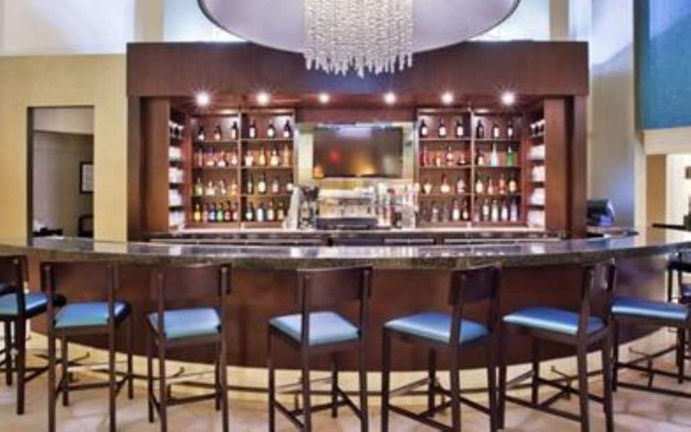 CROWNE PLAZA CHARLESTON AIRPORT CONV CTR 50/76