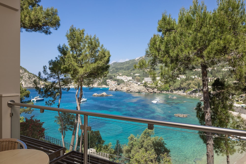 Akrotiri Beach - Adults Only 62/68