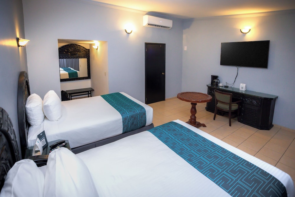 InHouse Select Hacienda Tres Rios 20/70