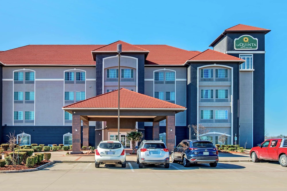 La Quinta Inn and Suites by Wyndham Gainesville 34/35