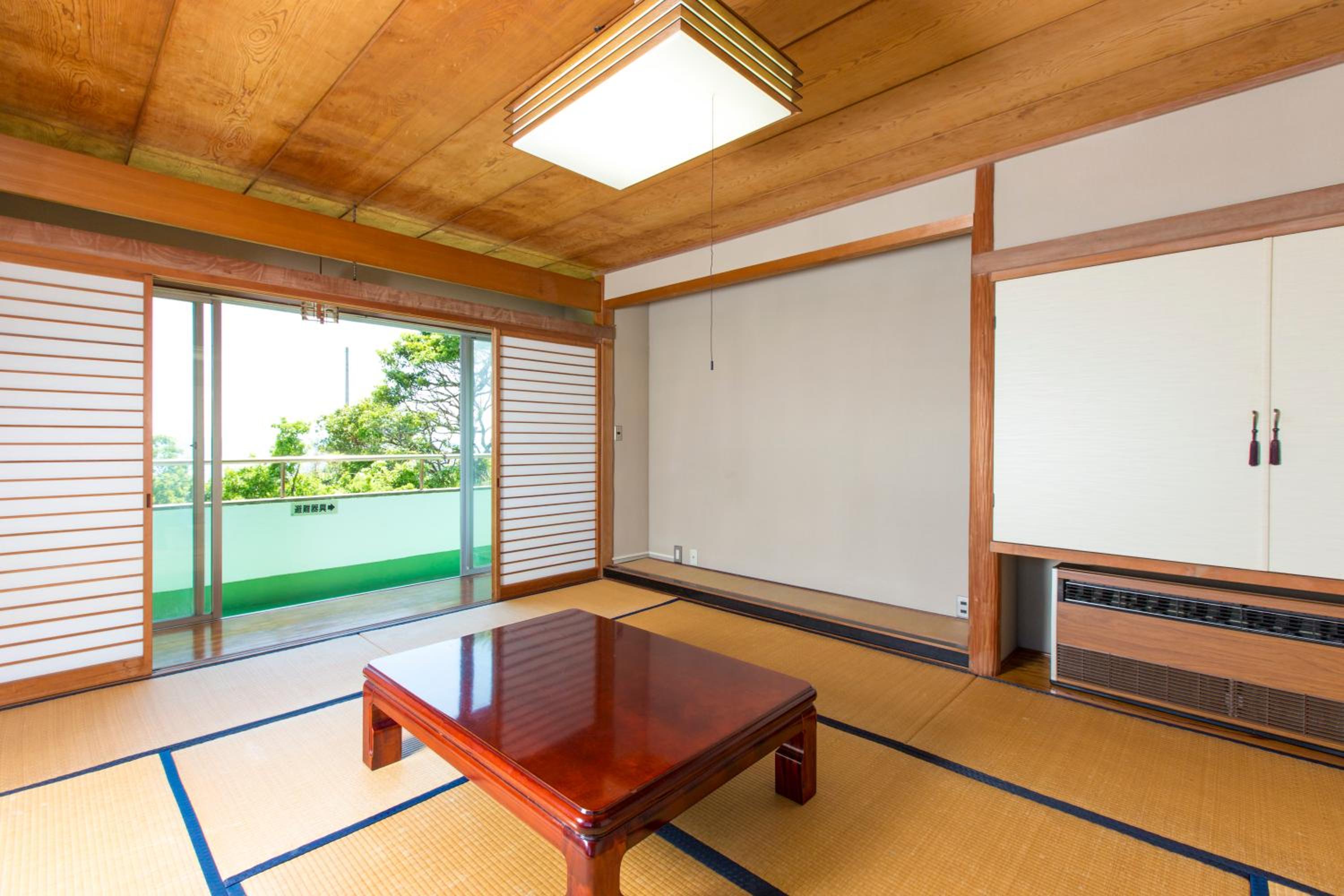 Sunset Breeze Hota 25/39