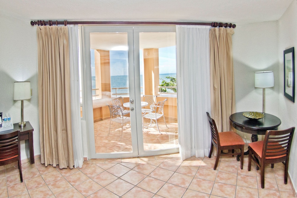 Rincon Beach Resort 59/68