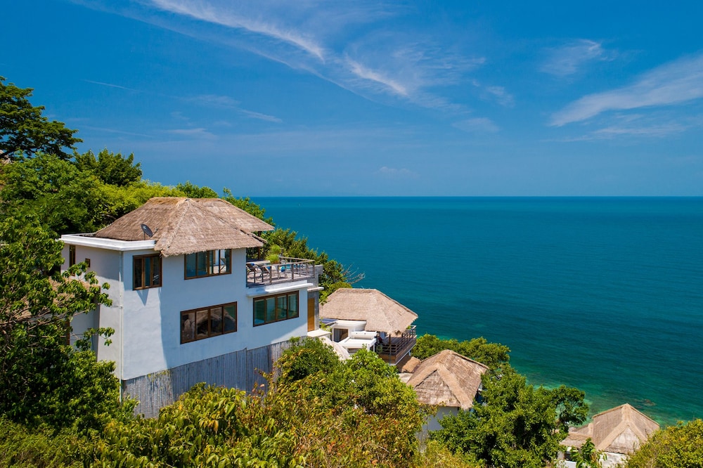 Cape Shark Pool Villas 35/50