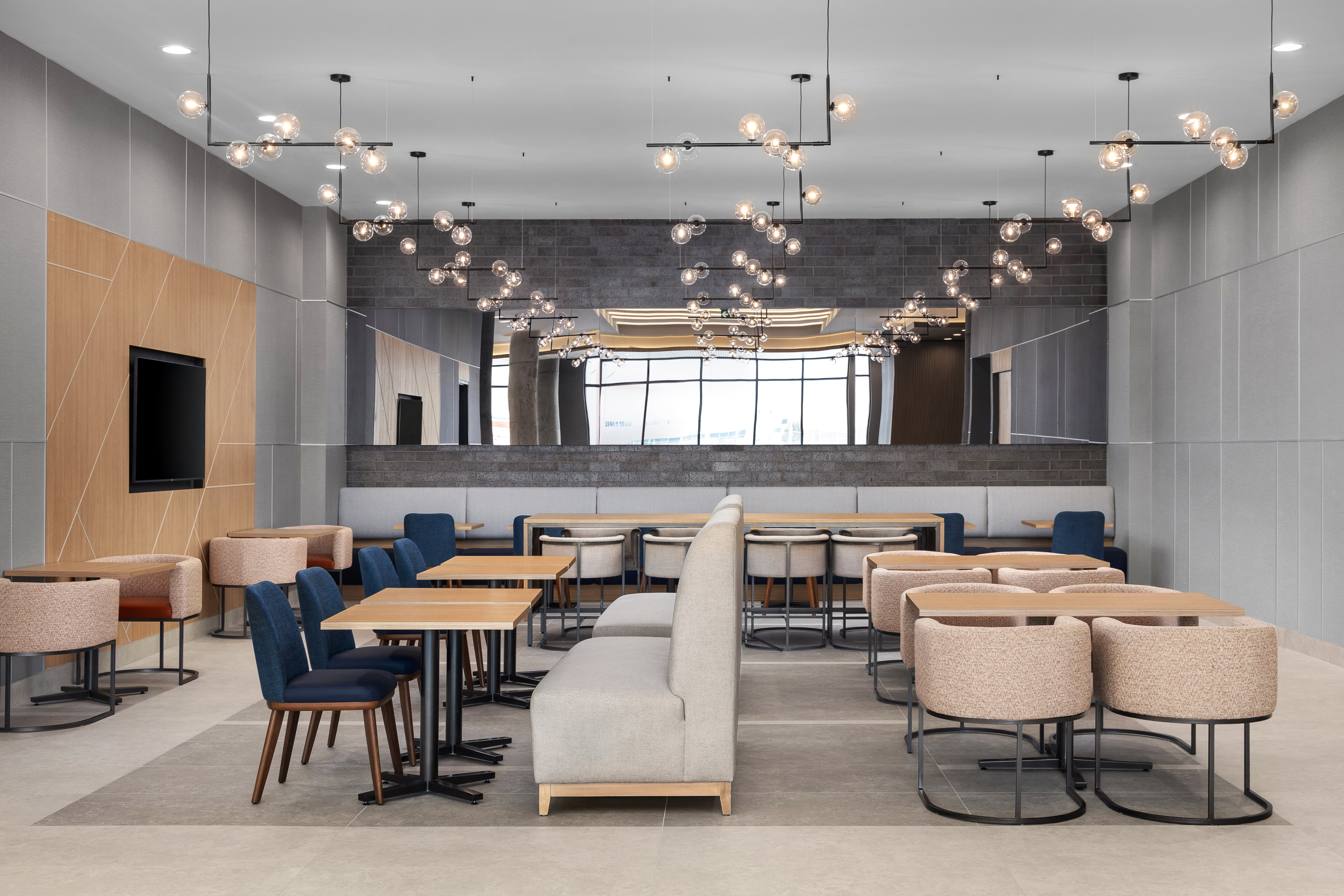 Holiday Inn Express MONTREAL AIRPORT - ST-LAURENT 44/62