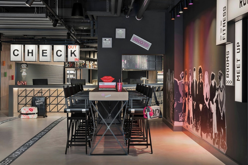 Moxy Duesseldorf City 43/50