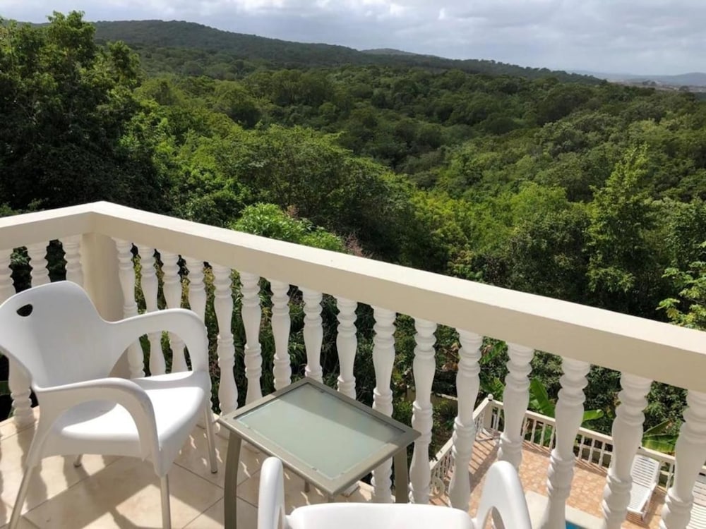Retreat Guesthouse Luxury Suites 43/50