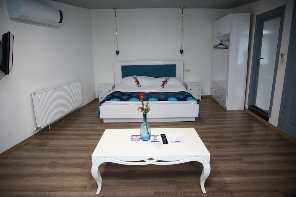 MINEL HOTEL 49/55