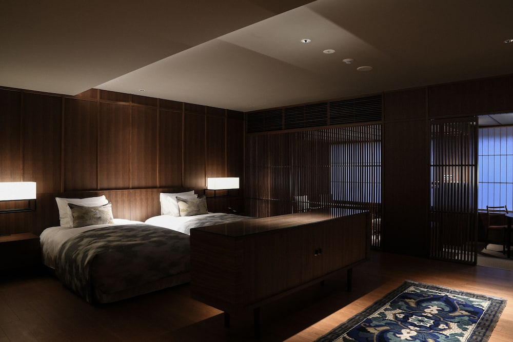 The Hiramatsu Kyoto 17/48