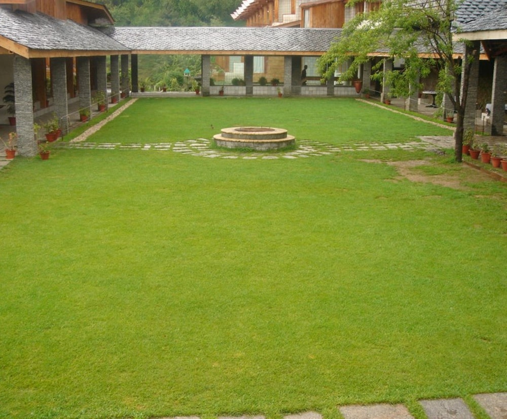 MANU ALLAYA(The Resort Spa in the Himalayas) 45/50