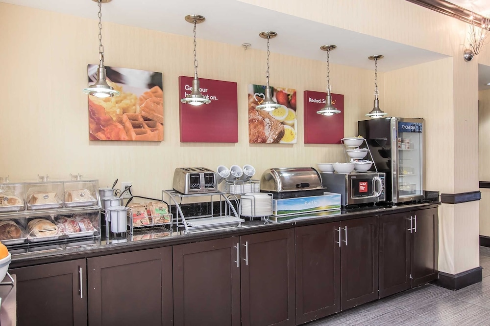 Comfort Suites Lawton Near Fort Sill 45/56