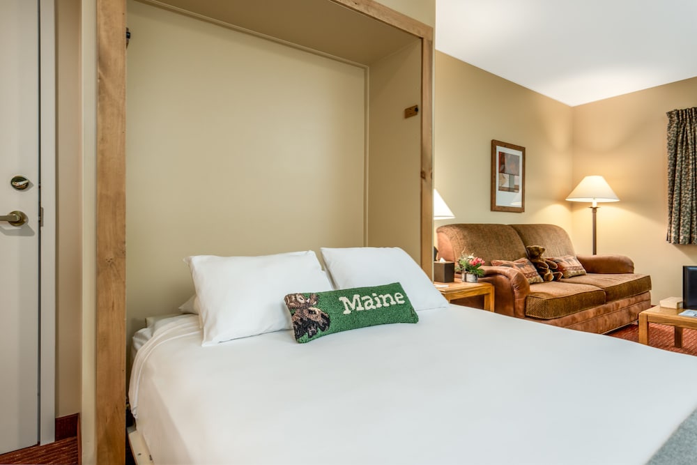 Grand Summit Hotel 4/30