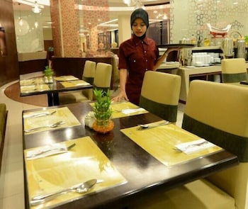 GRAND PUTERI HOTEL 10/15