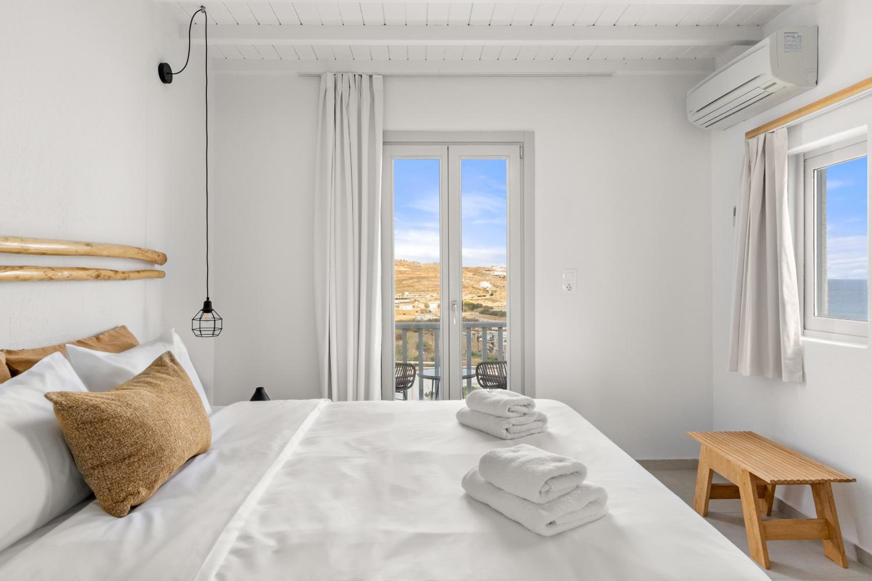 Single Bed, Sea View