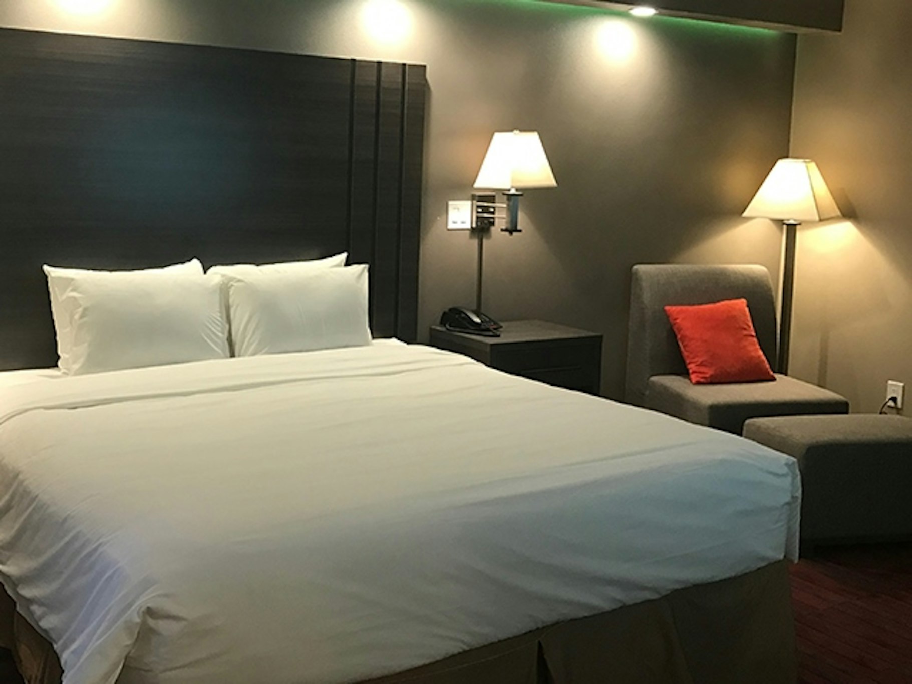 Greentree Inn And Suites Alhambra 15/52