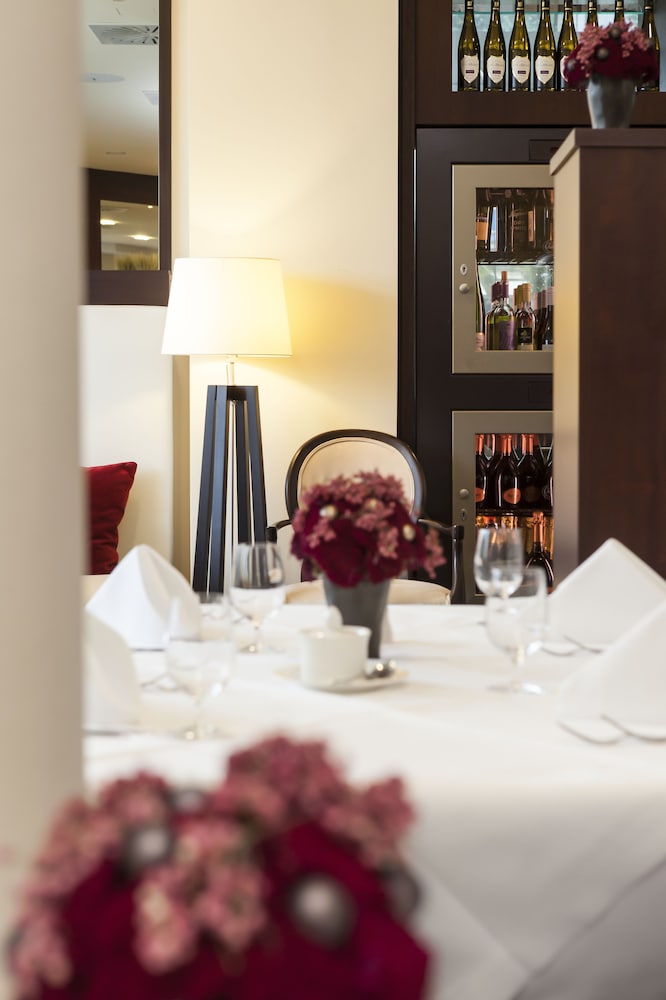 Hotel Vier Jahreszeiten Starnberg 25/52