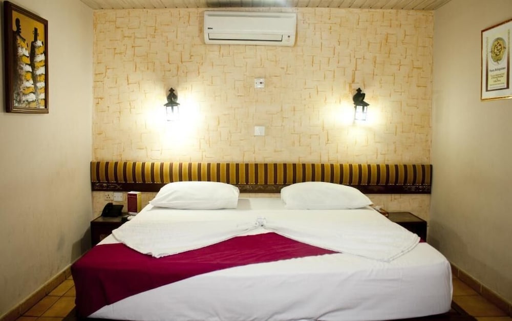 Paloma Hotel Ring Road Central 13/56