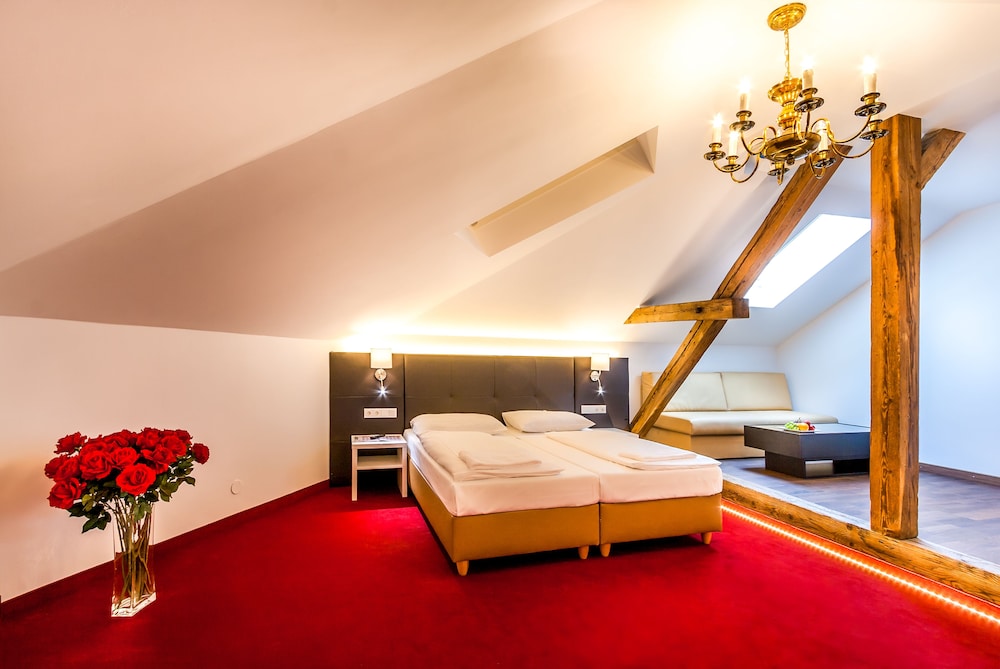 Boutique Hotel Donauwalzer 39/76