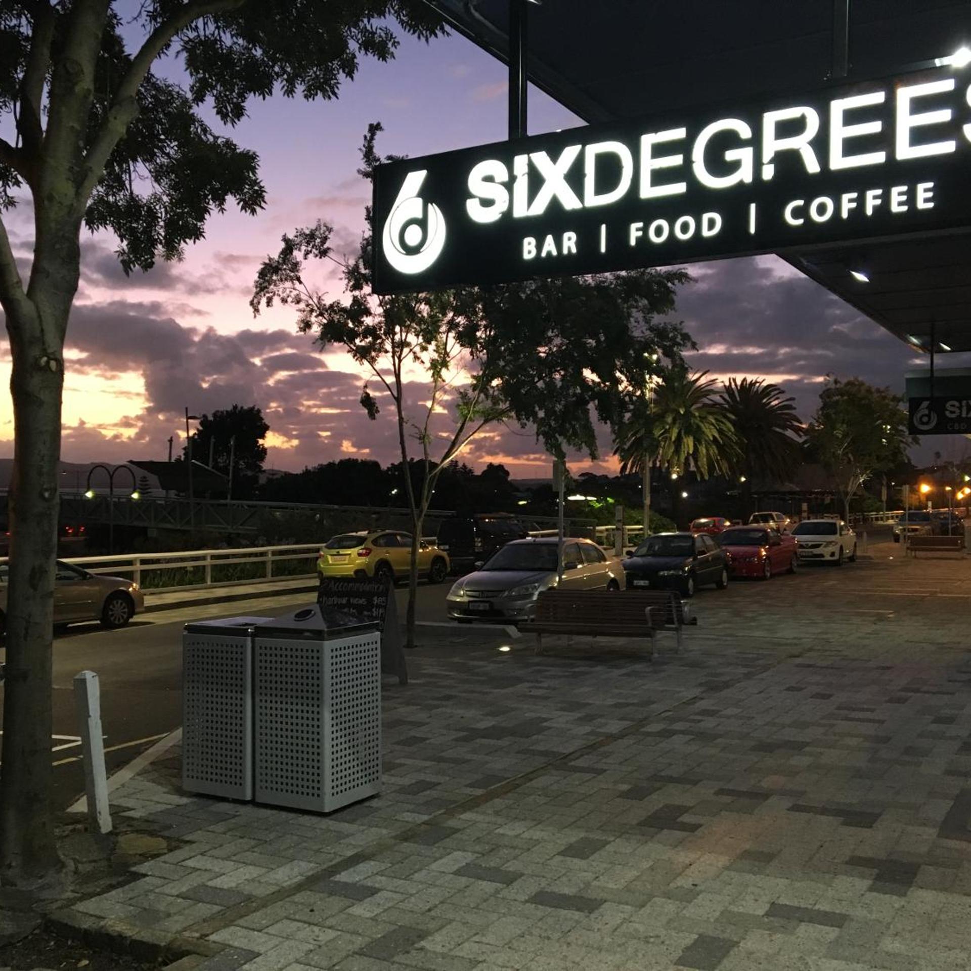 Six Degrees Boutique Hotel 65/67