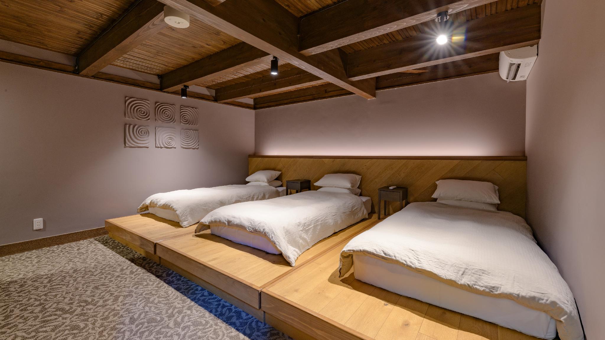 Japanese Western, No Bathroom