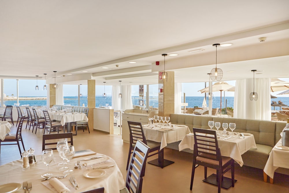 Universal Hotel Cabo Blanco Adults Only 57/75