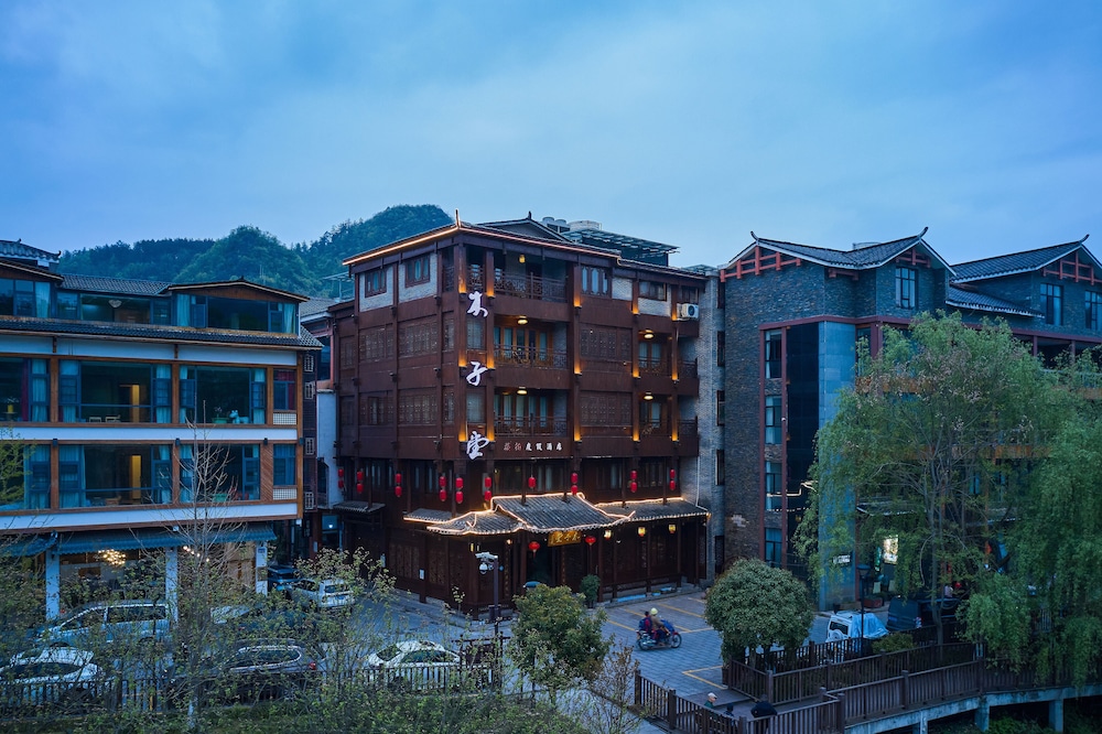 Lee's Boutique Resort 5/50