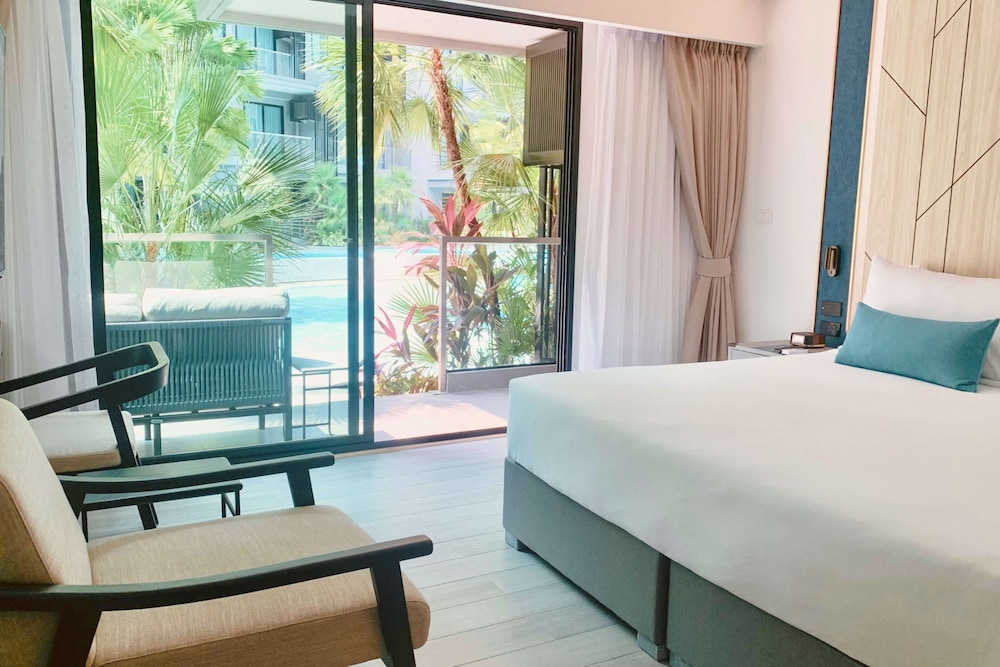 Deluxe, Double Bed, Pool Side, Terrace، Best Western Plus Carapace Hotel Hua Hin 2/3