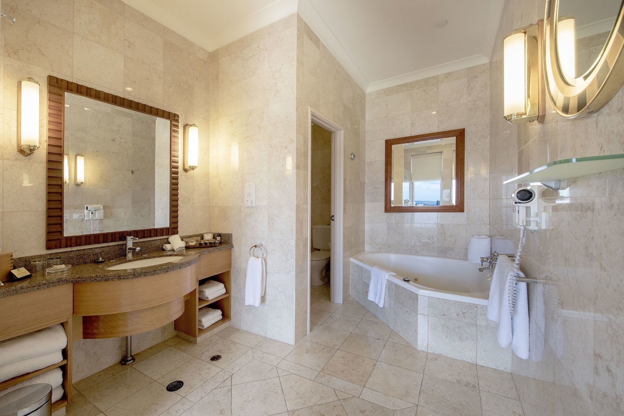 جناح بسرير كينج، Duxton Hotel 6/8