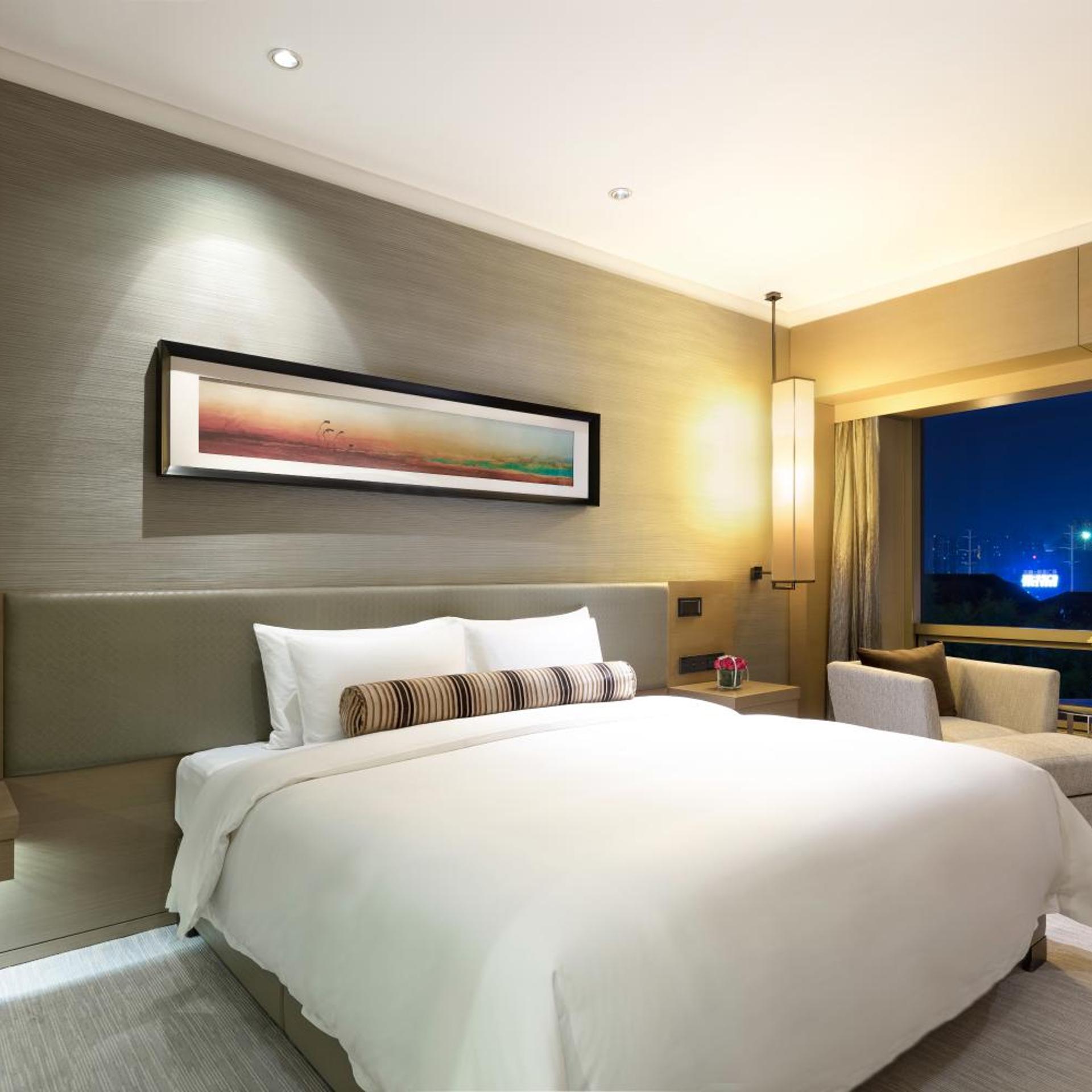 Longchamp Garden Hotel 14/35